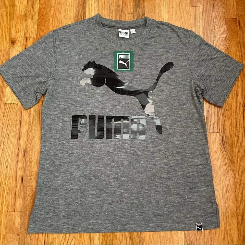 Puma Women’s Logo T-Shirt Size Medium